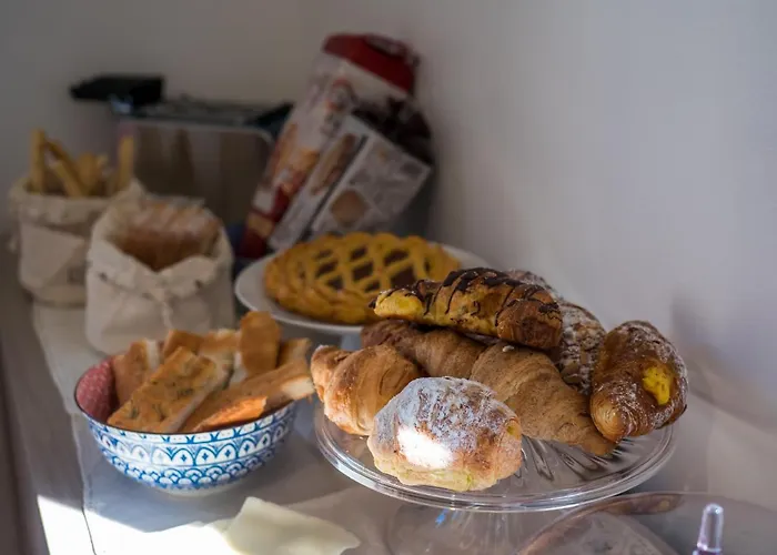 Tozza ベッド・アンド・ブレックファスト 4*