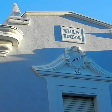 Tozza Bed & Breakfast 4*